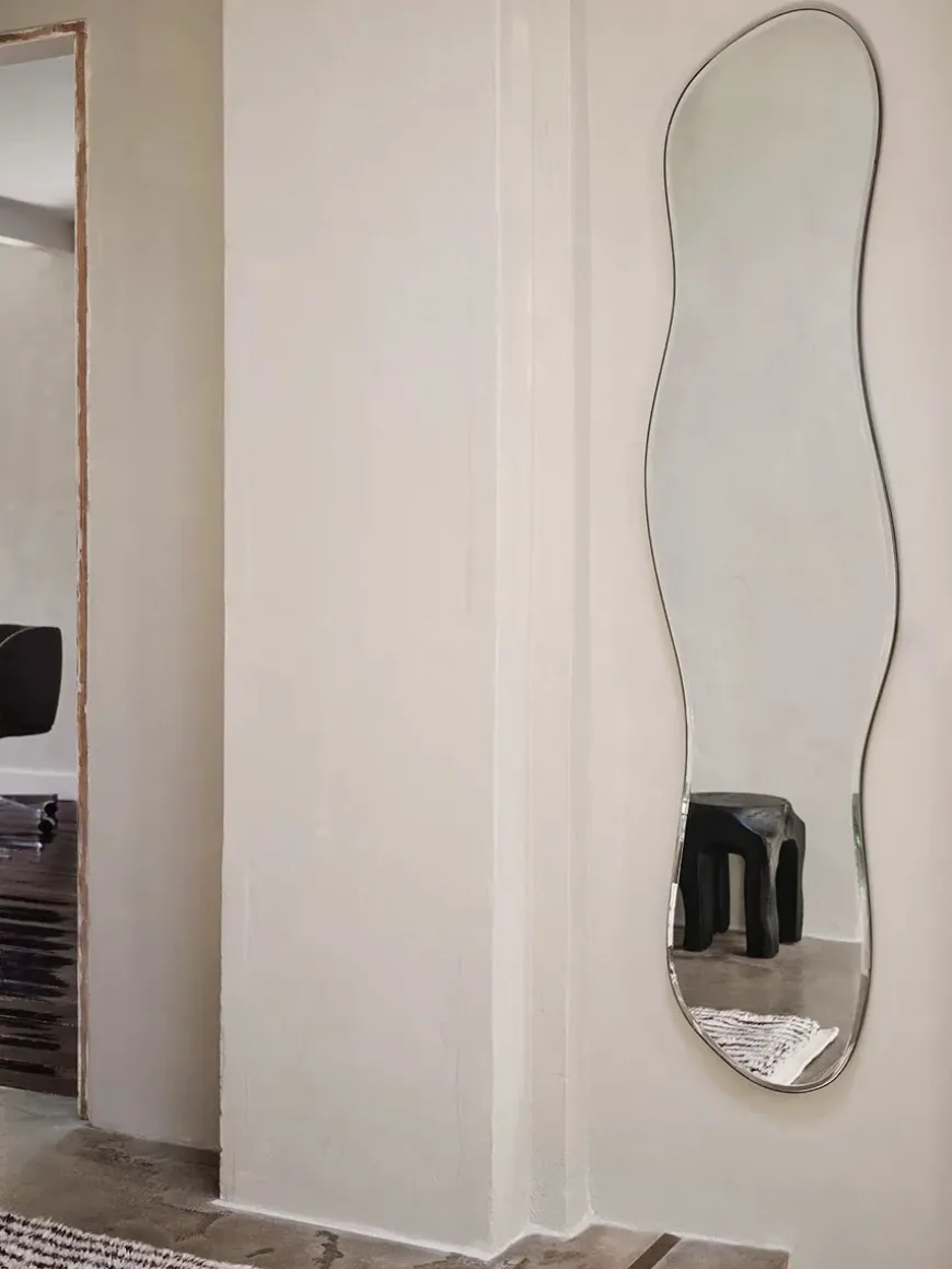 Pond Mirror Full Size, dark chrome fra Ferm Living