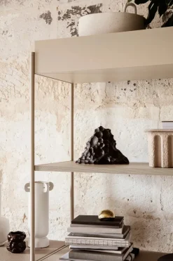 Punctual - Solid Metal Shelf fra Ferm Living
