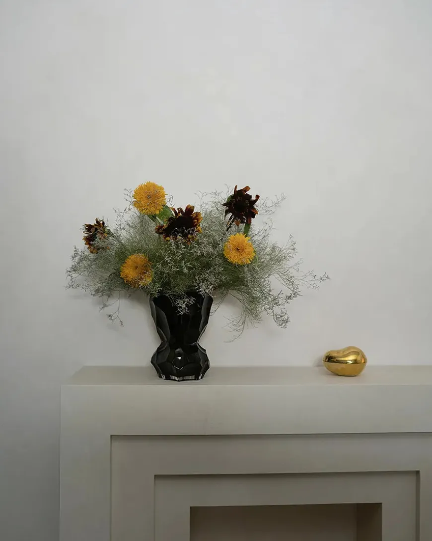 Reflection Vase, new smoke fra Hein Studio