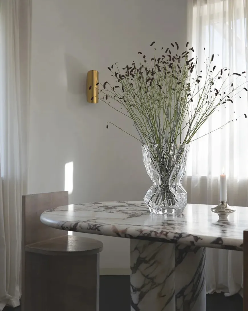 Reflection Vase, new smoke fra Hein Studio