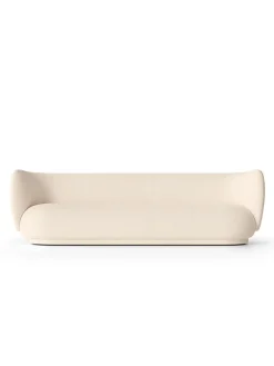 Rico Sofa 4 Bouclé, off-white fra Ferm Living