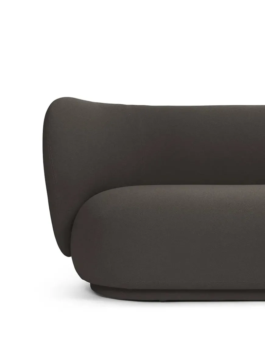 Rico Sofa 2-seater Cilla Taupe fra Ferm Living