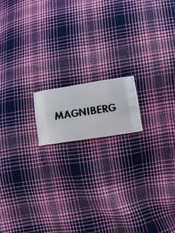 Rodeo Pillow Case, neon pink check fra Magniberg