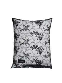 Rose Lace Pillow Cover Single fra Magniberg