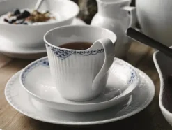 Royal Copenhagen Blå Mega Riflet, højhankskop med underkop 25 cl