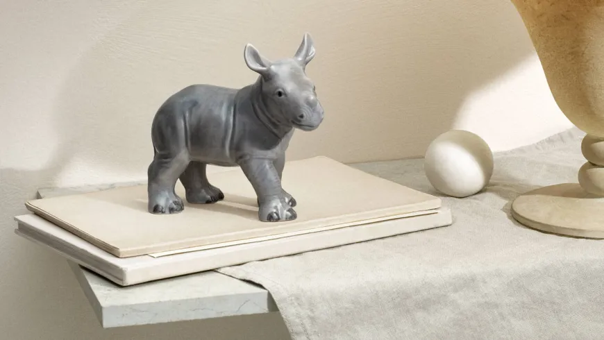 Royal Copenhagen Figurine Panda, spisende 18 cm