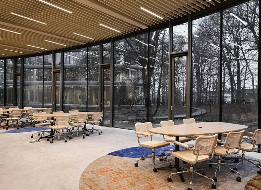 S 64 VDR Kontorstol, sort fra Thonet