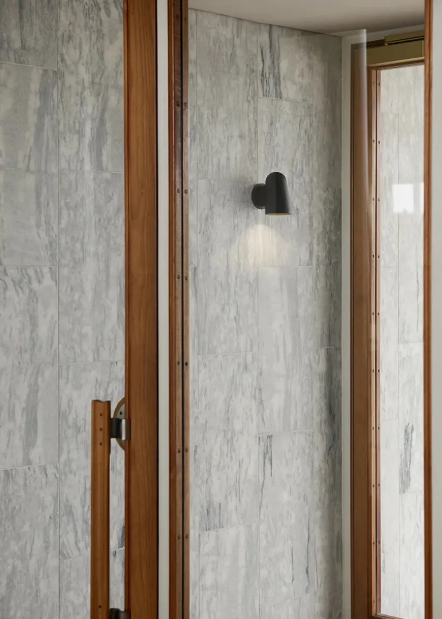 SC105 væglampen - Messing - fra &Tradition