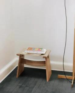 Seto Stool, eg lys olie fra Fredericia Furniture