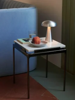 Sett LN11 Sidebord, bianco carrara marble/chrome fra &Tradition