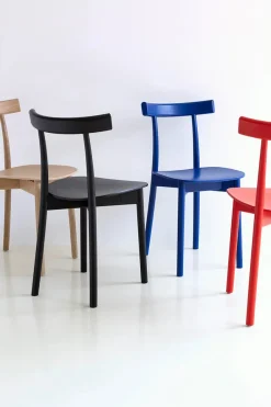 Skinny wooden chair, ash/blue fra Nine