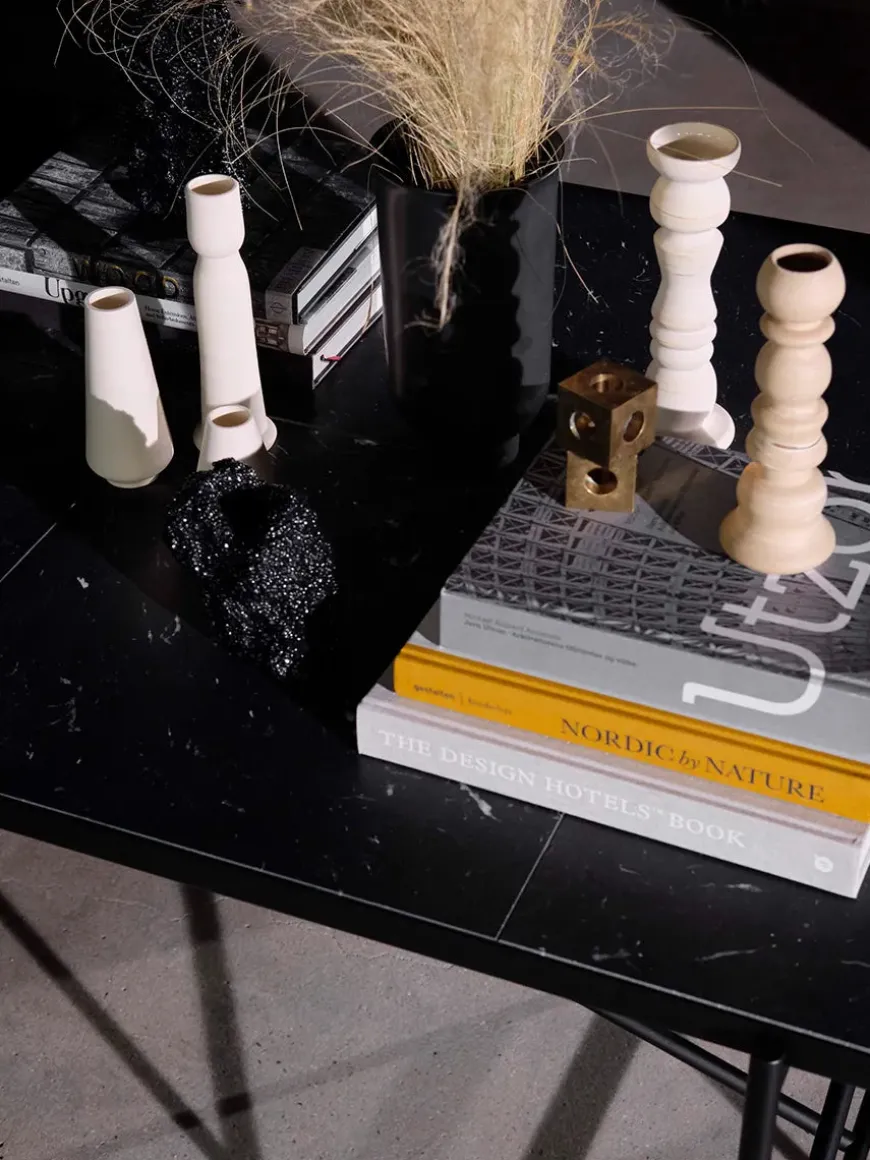 Spisebord 185, sort marmor fra HANDVÄRK