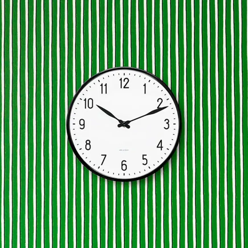 Station vægur af Arne Jacobsen (Ø: 29)