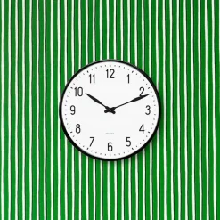 Station vægur af Arne Jacobsen (Ø: 16)