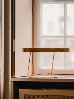 T Model bordlampe fra Anour