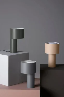 Tangent Table Lamp fra Woud