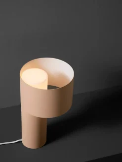 Tangent Table Lamp fra Woud