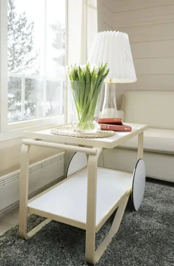 Tea Trolley 901 fra Artek