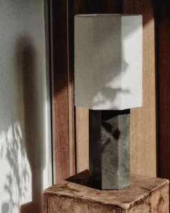 The Eight Over Eight Lamp Small, white marble fra Louise Roe