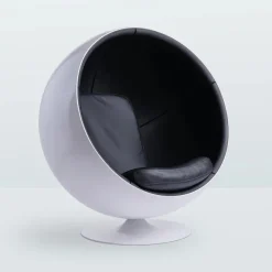 The Leather Ball Chair af Eero Aarnio
