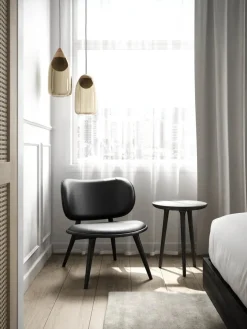 The Lounge Chair, sirka grå eg med sort læder fra Mater