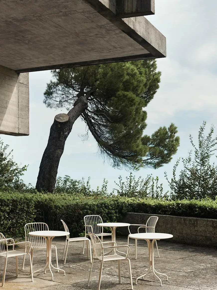 Thorvald SC96 Cafébord, Ø70 fra &Tradition