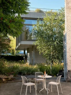 Thorvald SC96 Cafébord, Ø70 fra &Tradition