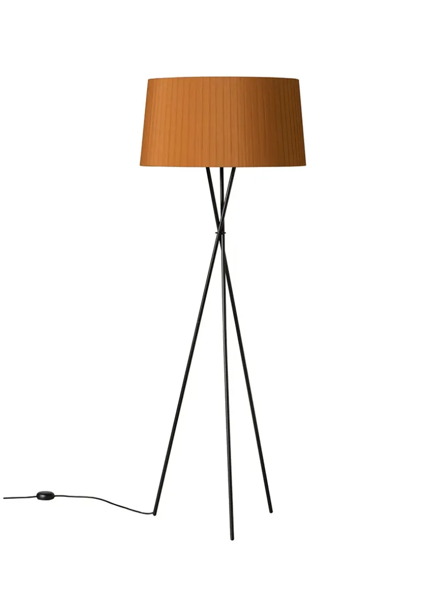 Tripode Gulvlampe fra Santa and Cole, raw green (G5)