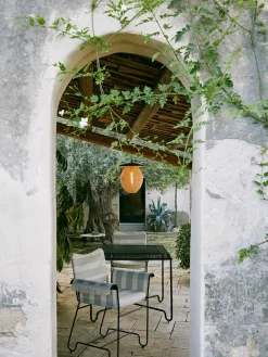 Tropique Outdoor Spisebord fra GUBI