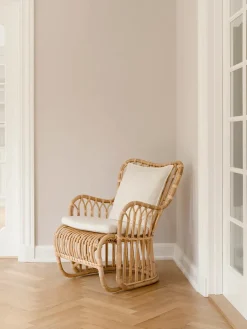 Tulip Lænestol af Tove Kindt Larsen