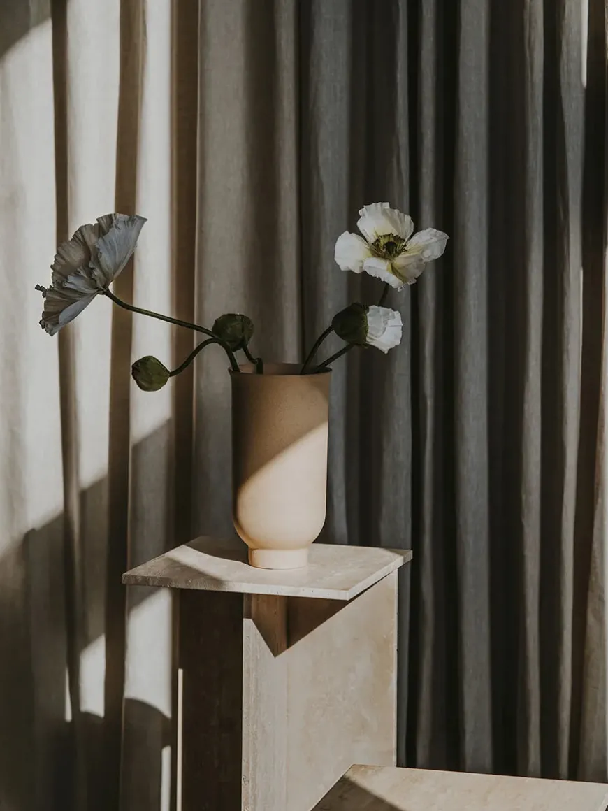 Venus Sidebord, onyx fra Wabi Sabi Nordic