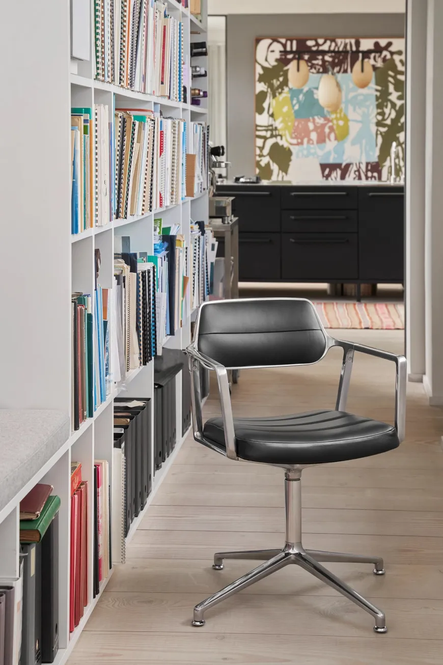 VIPP453 Swivel Chair fra Vipp