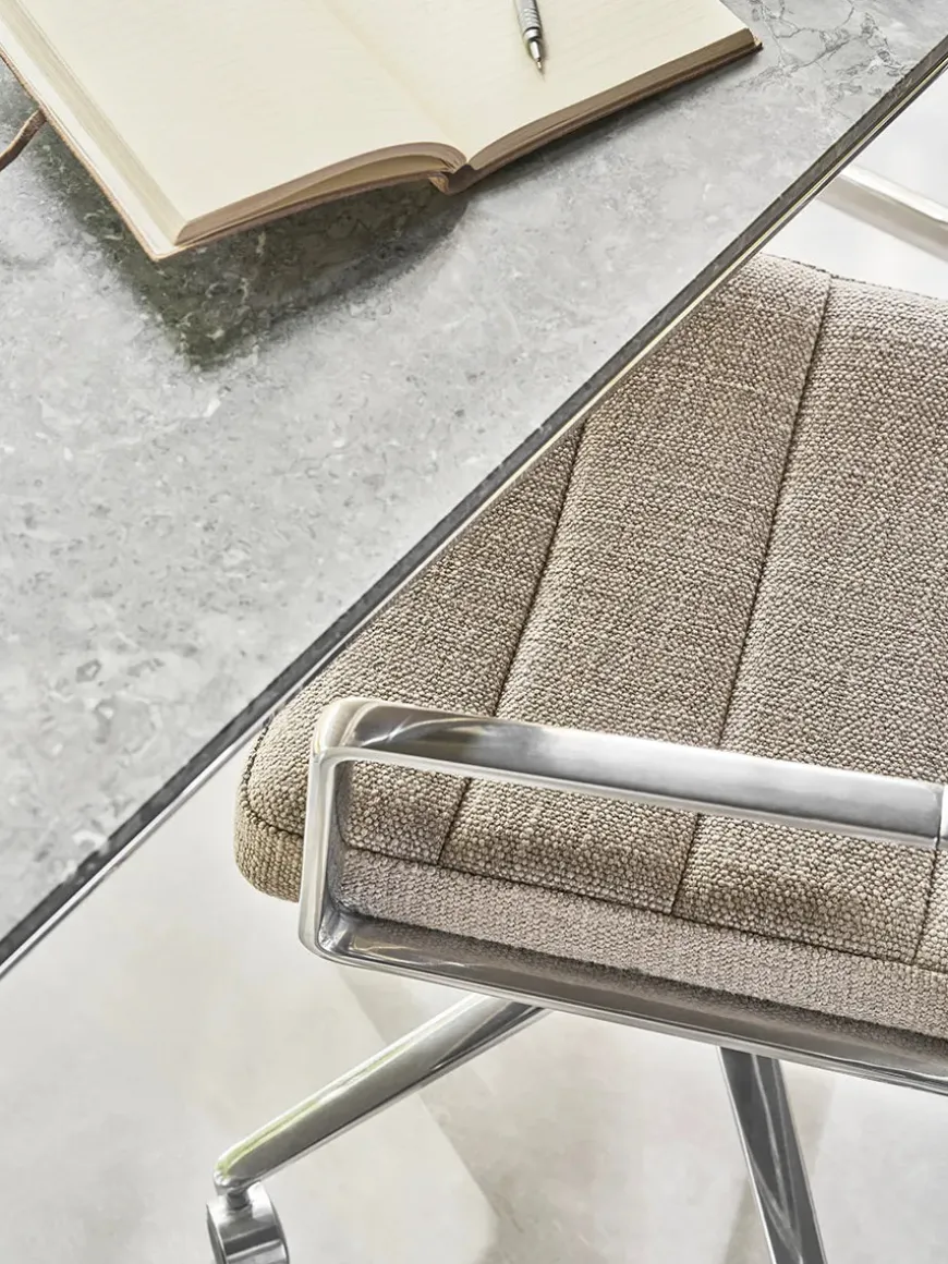 VIPP453 Swivel+ Chair m/hjul, bosco grøn læder fra Vipp