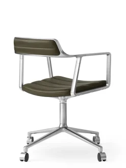 VIPP452 Swivel Chair m/hjul, camel læder fra Vipp