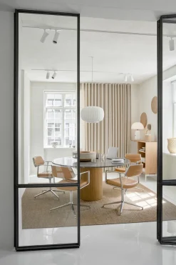 VIPP453 Swivel Chair m/hjul fra Vipp