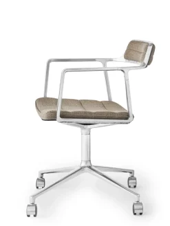 VIPP452 Swivel Chair m/hjul, sort læder fra Vipp