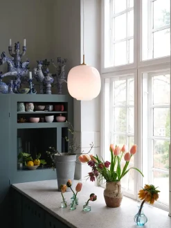 VL45 Radiohuspendel 250, pale yellow fra Louis Poulsen