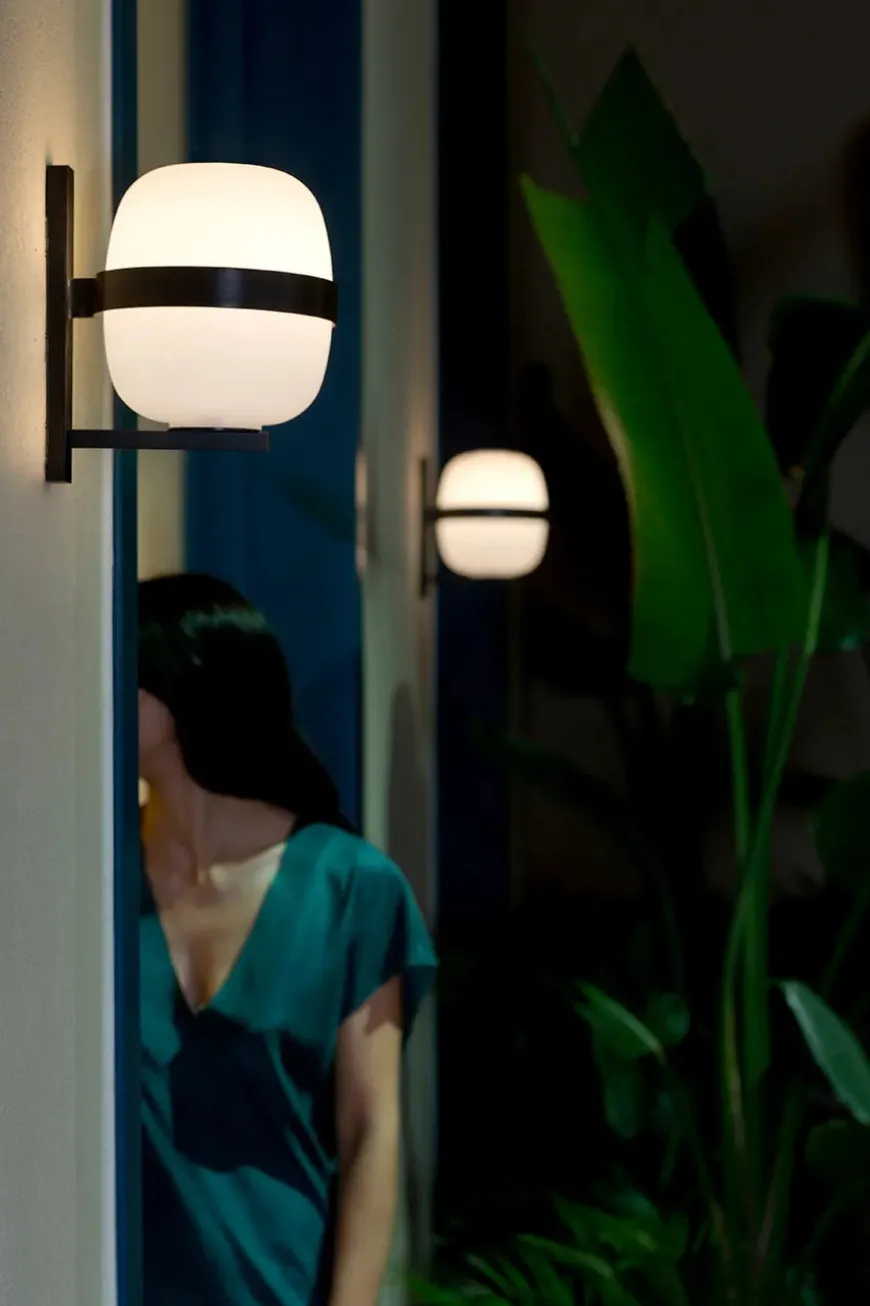 Wally Cestita Væglampe fra Santa and Cole