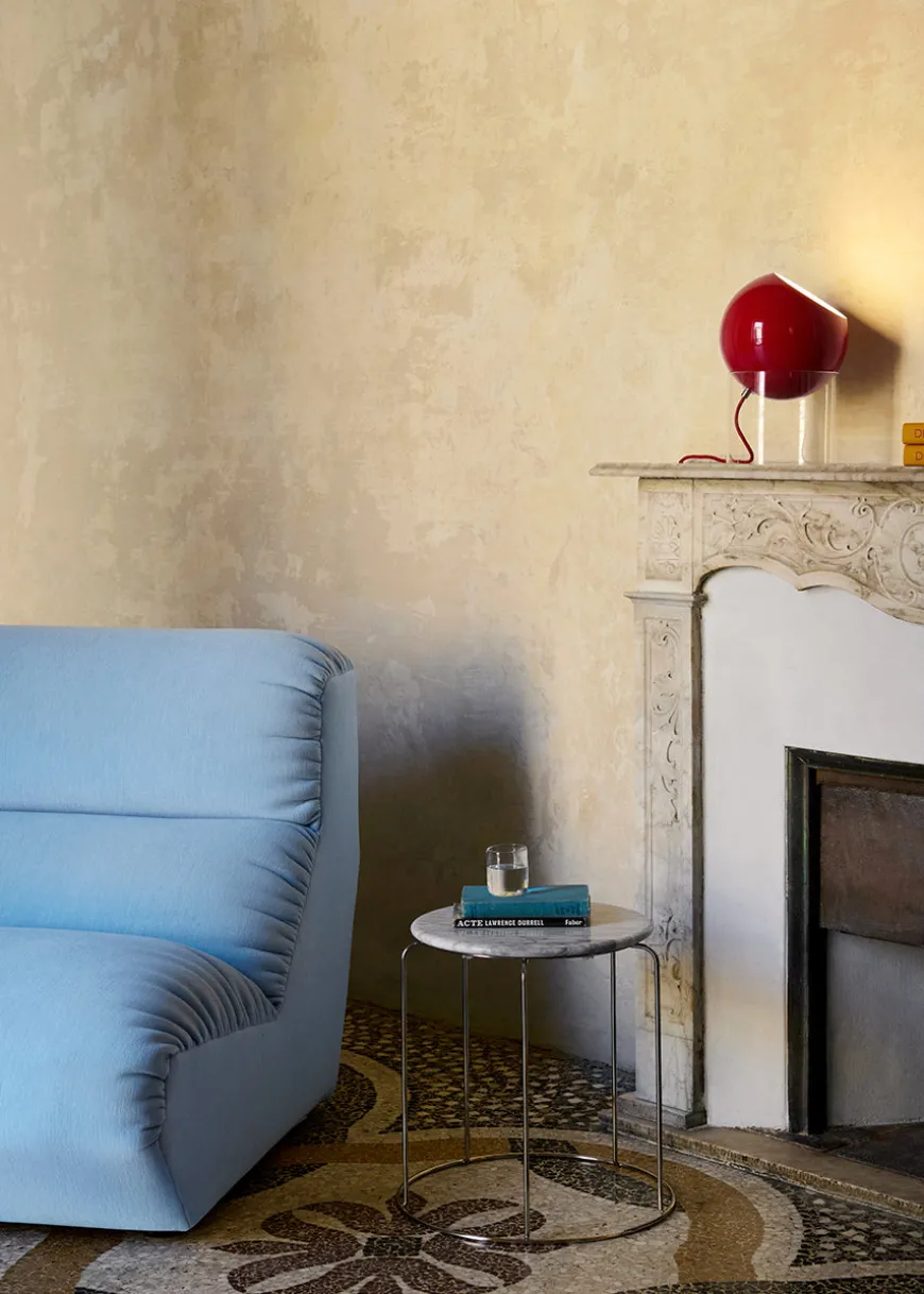 Wire Stool Marble Top fra &Tradition