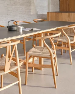 Y-stol CH24, Bøg lak af Hans J. Wegner