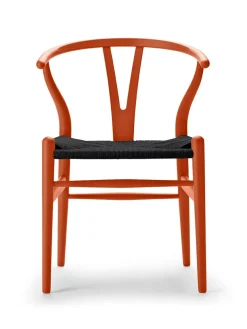 Y-stol CH24 Soft Orange Red med sort flet af Hans J. Wegner