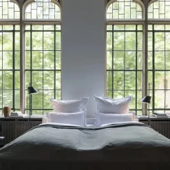 Yuh gulvlampe fra Louis Poulsen